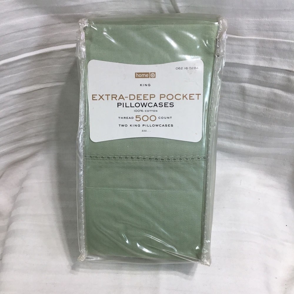 Home deep pocket pillowcases, King, 2 cases, NIB, 500tc, cotton, 20x40”